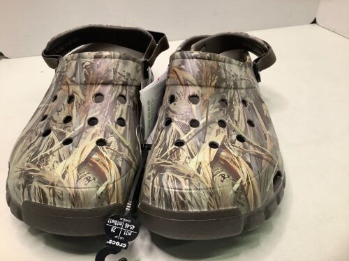 Crocs Men's 11, Appears New - Lot 415