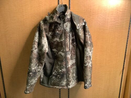 Red Head Men's Jacket, Medium, Appears New - Lot 459