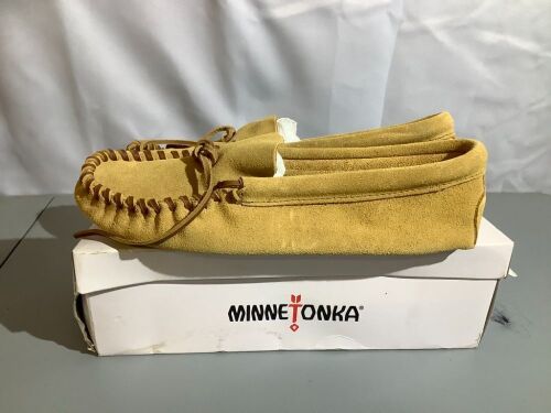 Minnetonka Men's Leather Laced Softsole, 11.5, Appears New - Lot 472