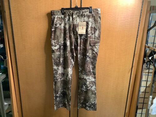 Red Head Tech Lite Pant, XLarge, Appears New - Lot 480