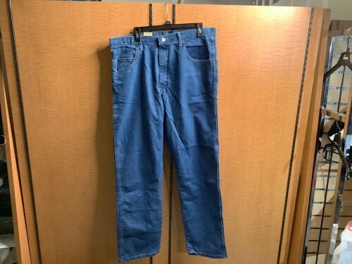 Wrangler Stretch Jeans 38x32, Appears New - Lot 481