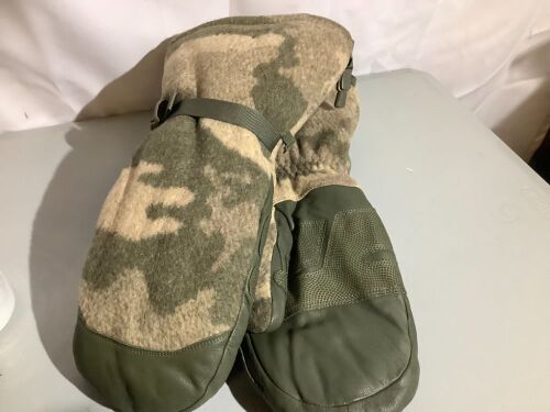 Wooltimate Stand Hunter Gloves, Large,  Appears New - Lot 498