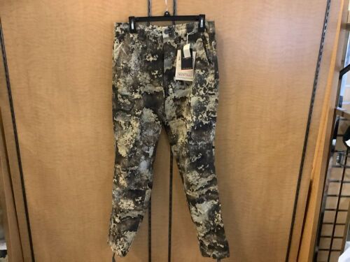 Red Head Silent Hide Men's Pant, Medium/32, Appears New - Lot 546