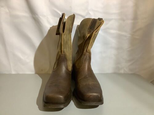 Ariat Men's Rambler Boots, 10, Appears New - Lot 579