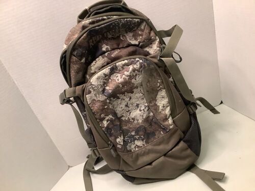 Red Head Hydrapack, Backpack, Appears New - Lot 698