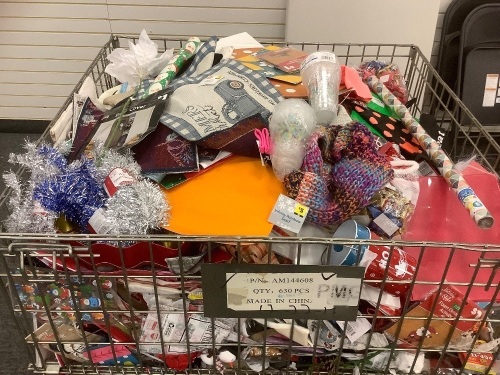 Lot of Assorted Small Item, Mostly Christmas - Lot 2013
