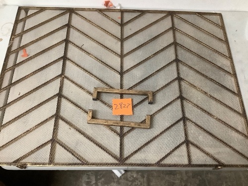 Single Panel Iron Chevron Fireplace Screen w/ Antique Finish - 38x31in - Lot 2827