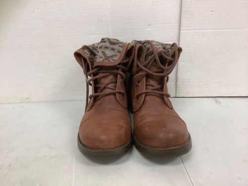 Natural Reflections Womens Booties, Size 8M, E-Comm Return - Lot 162