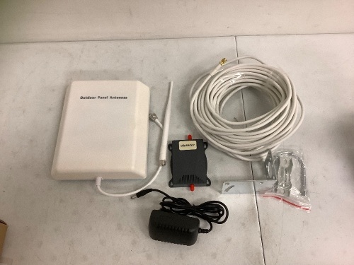 Verizon Signal Booster, Powers Up, E-Commerce Return - Lot 295