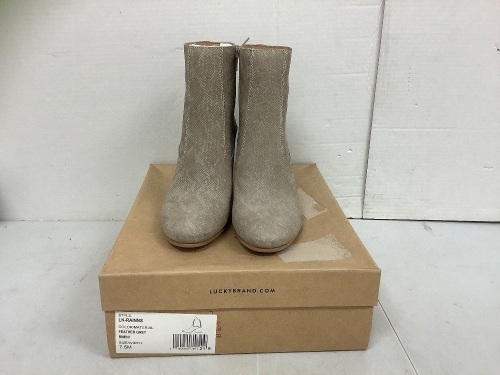 Lucky Brand Womens Boots, 7.5M, Appears New - Lot 297