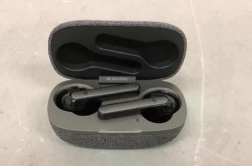 Boltune Earbuds, Powers Up, No Cord, E-Commerce Return - Lot 347