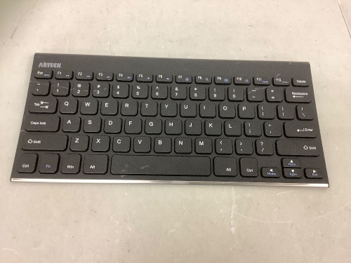 Arteck 2.4G Wireless Keyboard, Powers Up, Missing USB Receiver and Cable, E-Commerce Return - Lot 399
