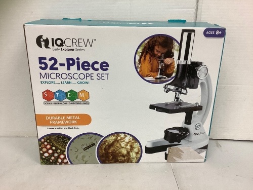 Microscope Set, Powers Up, Appears New - Lot 419