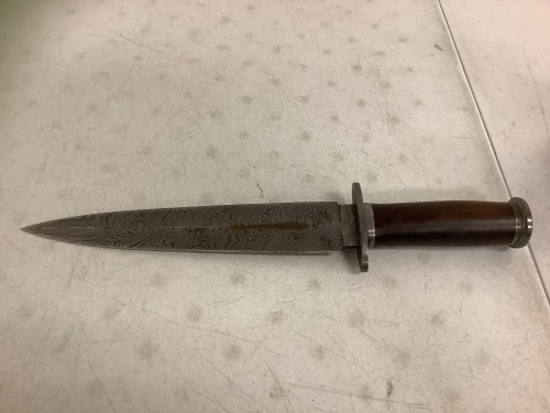 Dagger w/ Sheath, E-Commerce Return - Lot 442