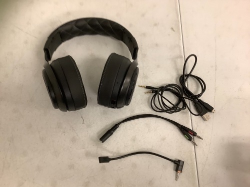 LucidSound Headphones, Powers Up, E-Commerce Return - Lot 464