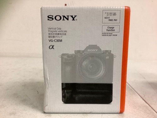 Sony Vertical Grip, Appears New - Lot 481