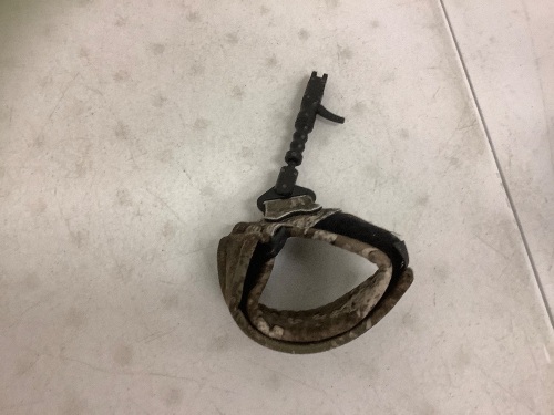 Blackout Bow Release, E-Commerce Return - Lot 530