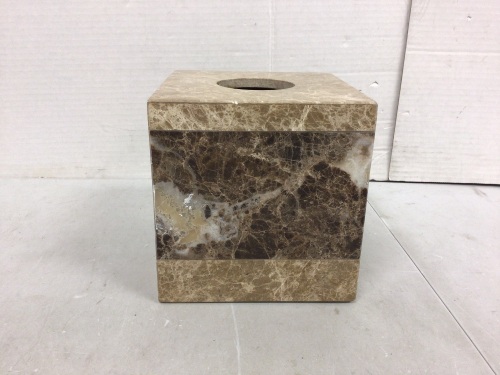 Tissue Box Cover, E-Comm Return - Lot 578