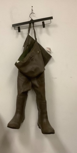 Red Head Mens Hip Waders, Size 10, E-Comm Return - Lot 61
