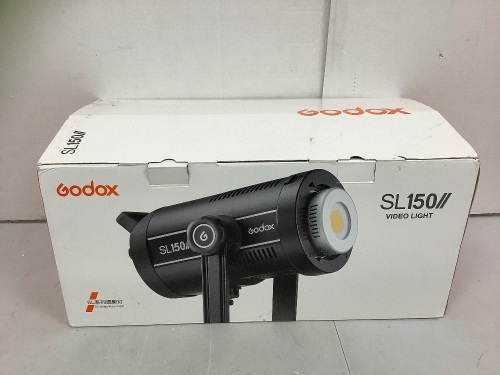 Godox Video Light, Powers Up, E-Commerce Return - Lot 67