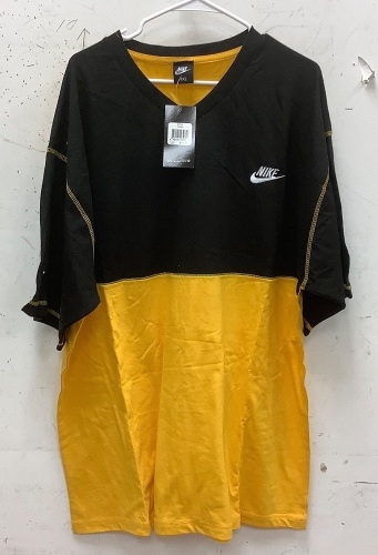 Mens Nike Shirt & Shorts Set, 4XL, Authenticity Unknown, New - Lot 468
