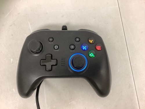 Wired Gaming Controller, E-Comm Return - Lot 508
