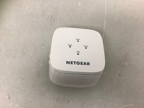 Netgear WiFi Range Extender, Powers Up, Appears New - Lot 648