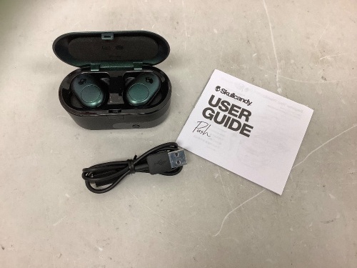 Skull Candy Wireless Earbuds, Powers Up, E-Commerce Return - Lot 684