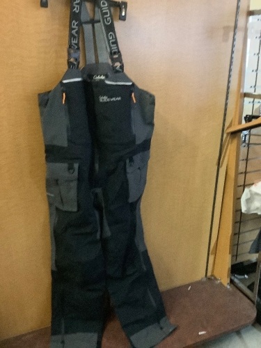 Guidewear Xtreme Bib, Medium, Appears New - Lot 144