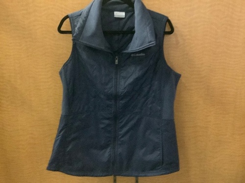 Columbia Women's Vest, Large, Ecommerce Return - Lot 168