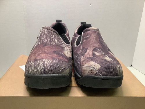 Red head XTR Men's Camo Moc, 12, Appears New - Lot 246