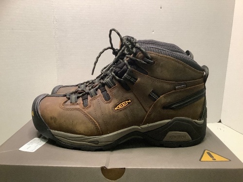 Keen Detroit XT Mid ST, 10.5, Some scratches on sides, Ecommerce Return - Lot 266