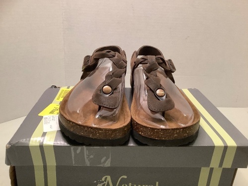 Natural Reflections Melissa Sandals, 9, Appears New - Lot 267