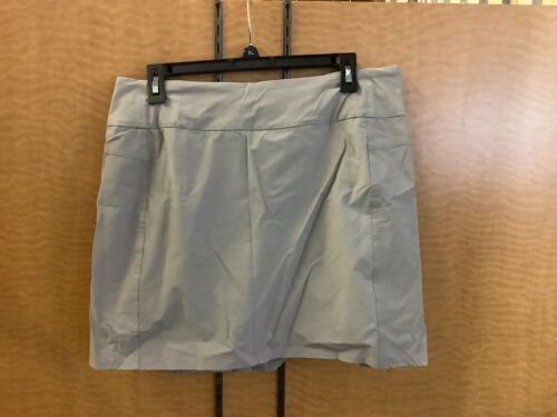 Ascend Wet Weather Stretch Trail Skort, Medium, Appears New - Lot 313