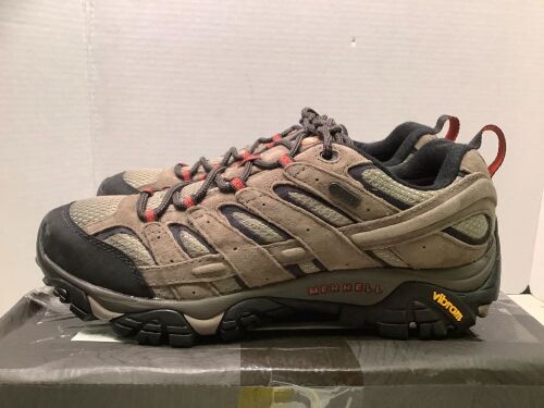 Merrell Moab 2 WP, 9, Slightly dirty, Ecommerce Return, Box Damaged - Lot 336