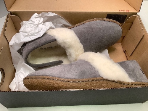 Sorel Nakiska Slipper II, Women's 7, Appears New - Lot 351