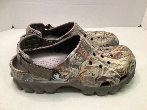Crocs, Men's 8, Appears New - Lot 391