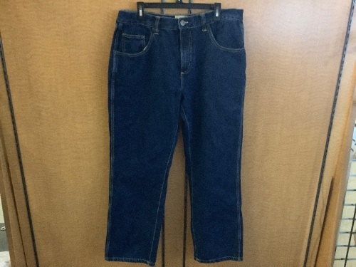 Red Head Men's Jeans 38x32, Appears New - Lot 519