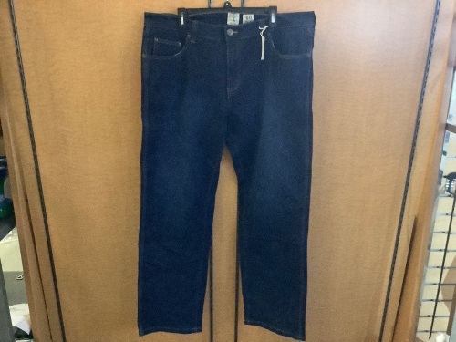 Red Head Men's 40x34, Appears New - Lot 521