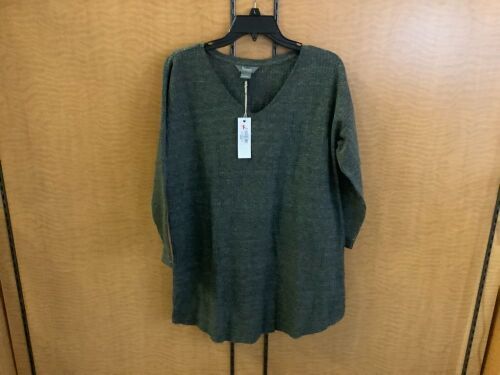 Natural Reflections Waffle V-Neck Shirt, Large, Appears New - Lot 552