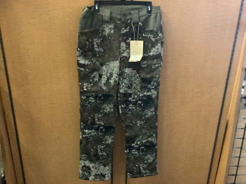 Red Head Explorer Pant, Medium, Appears New - Lot 589