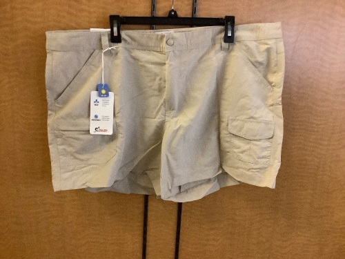 World Wide Sportsman Women's Shorts, 22W, Appears New - Lot 592