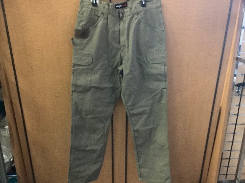 Wrangler Riggs Workwear, 38x36, Appears New - Lot 593