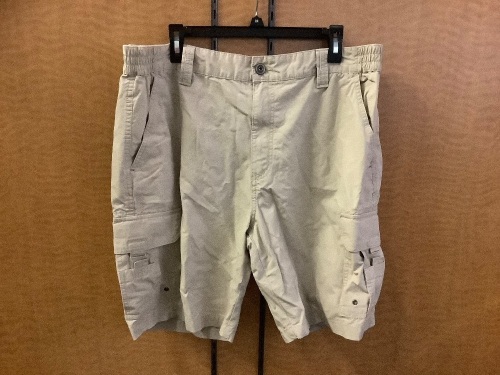 Red Head Men's Shorts, 38, Appears New - Lot 606
