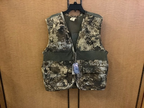 Red Head Promo Dove Vest, Medium, Appears New - Lot 622