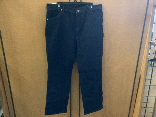 Wrangler Cowbot Cut Jeans 38x32, Appears New - Lot 631