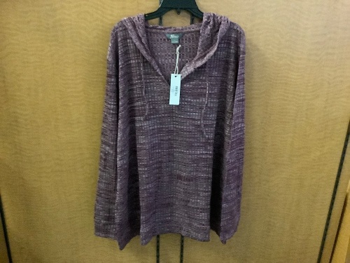 Natural Reflections Women's Hoodie, 2x, Appears New - Lot 633