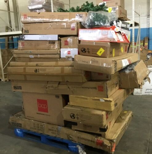 Salvage Pallet. Items Will Be Broken and Incomplete.  - Lot 557