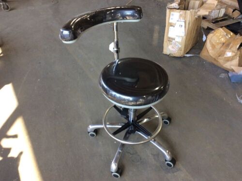 Dental Assistant Stool - Lot 629