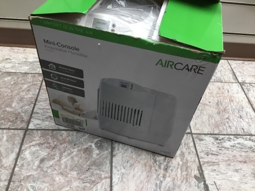 Aircare Mini-Console 2.5-Gallon Console Evaporative Humidifier (For Rooms +1001-sq ft). Untested Store Return - Lot 616